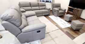 Meble ze skóry w konfiguracji 3+2, model Relax, dostępne w kolekcji FLORYDA, wykonane z wysokiej jakości skóry naturalnej w kolorze k230