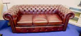 sofa chesterfield skóra
