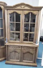 kredens dębowy do salonu